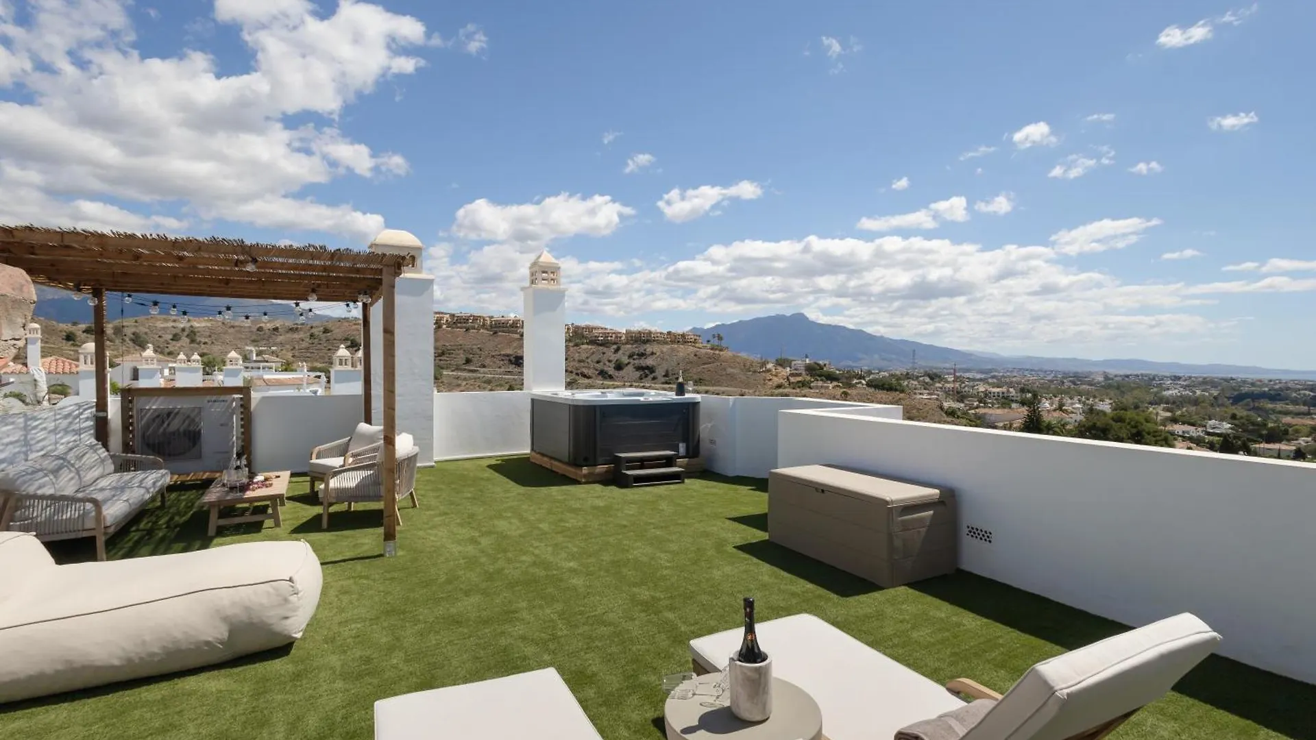 Luxe Penthouse In Golf Paradijs Estepona Apartment